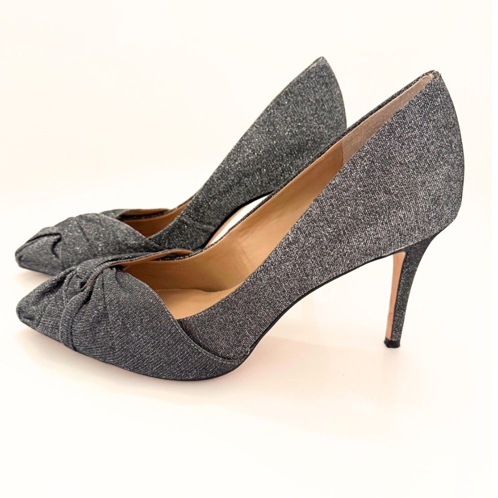 Ann Taylor Shimmering Gray Heels great condition